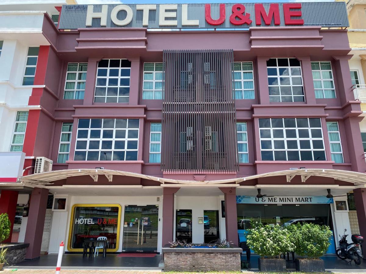 Hotel U And Me Kulai Exteriör bild